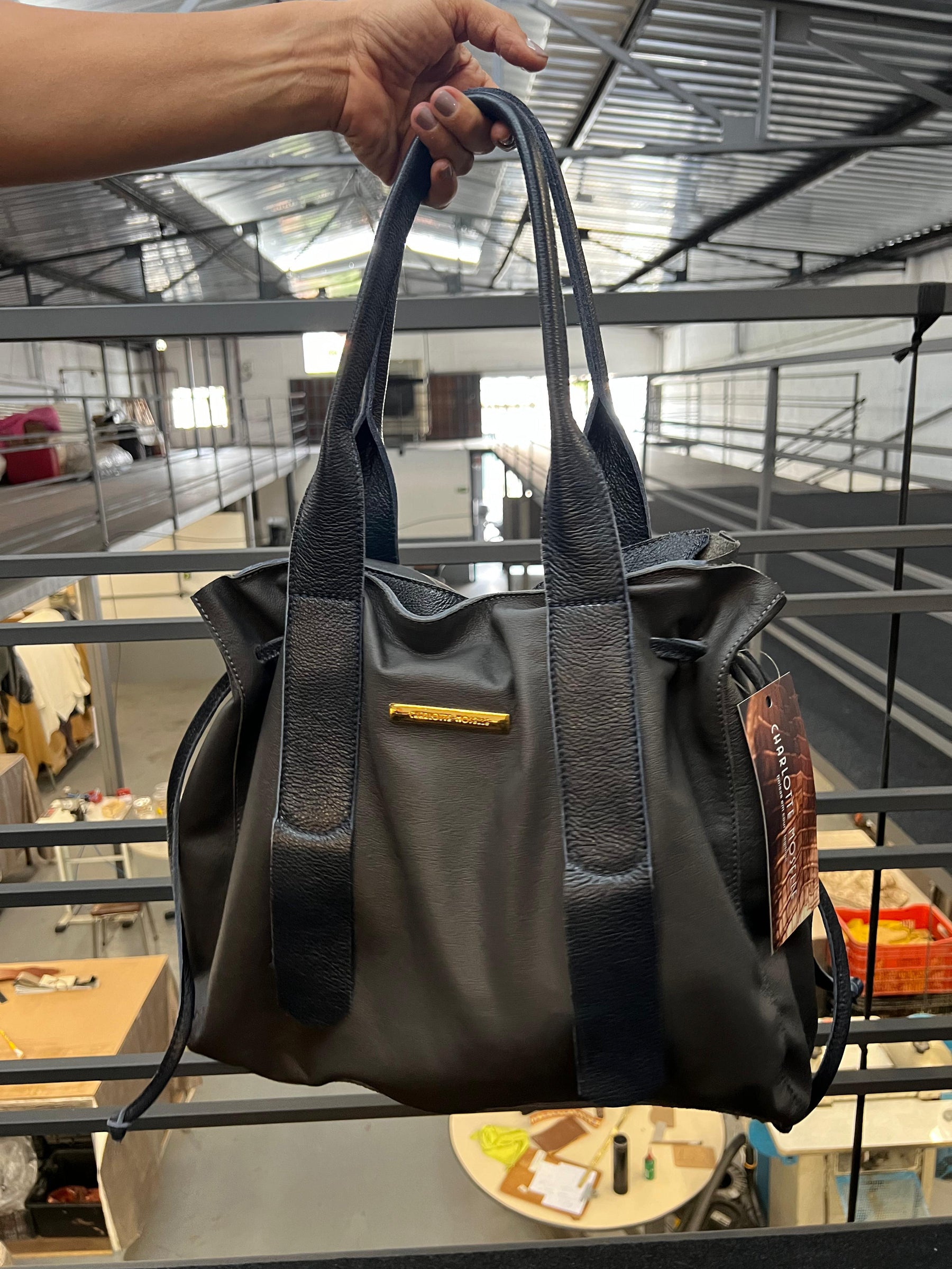 Bolsa SANTORINI em couro legítimo