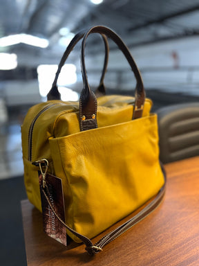 Bolsa BUENOS AIRES em couro legítimo