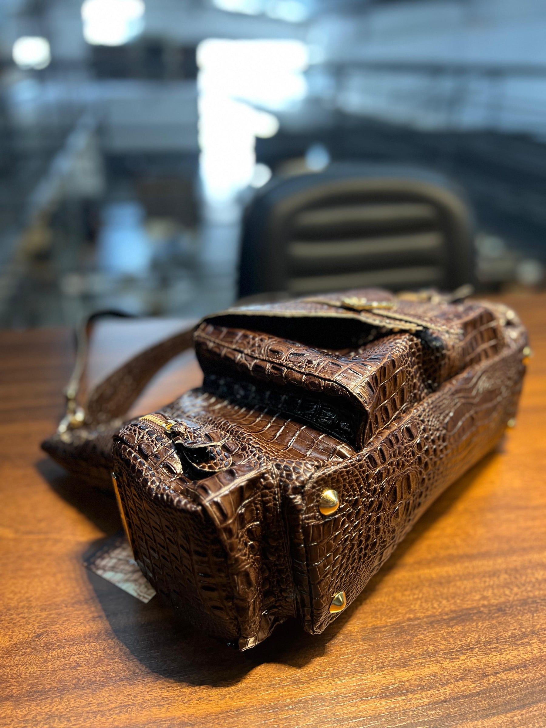 Lançamento! Bolsa HAVANA em couro legítimo