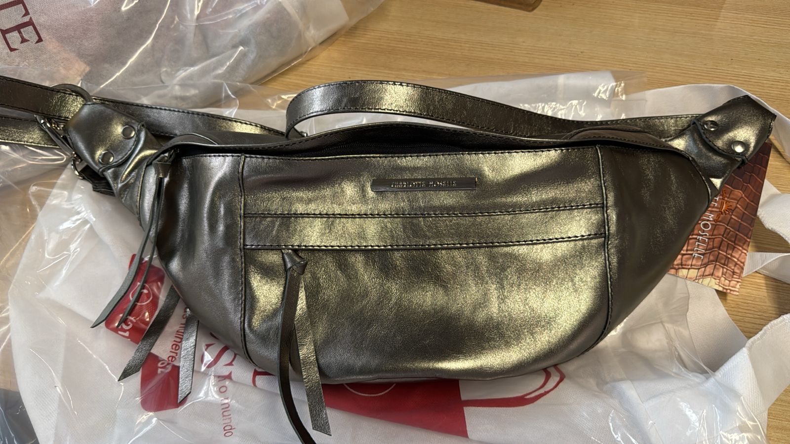 Bolsa IPANEMA em couro legítimo