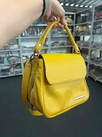 Bolsa INGLESA em couro legítimo