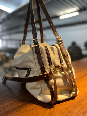Bolsa NORUEGA em couro Legítimo