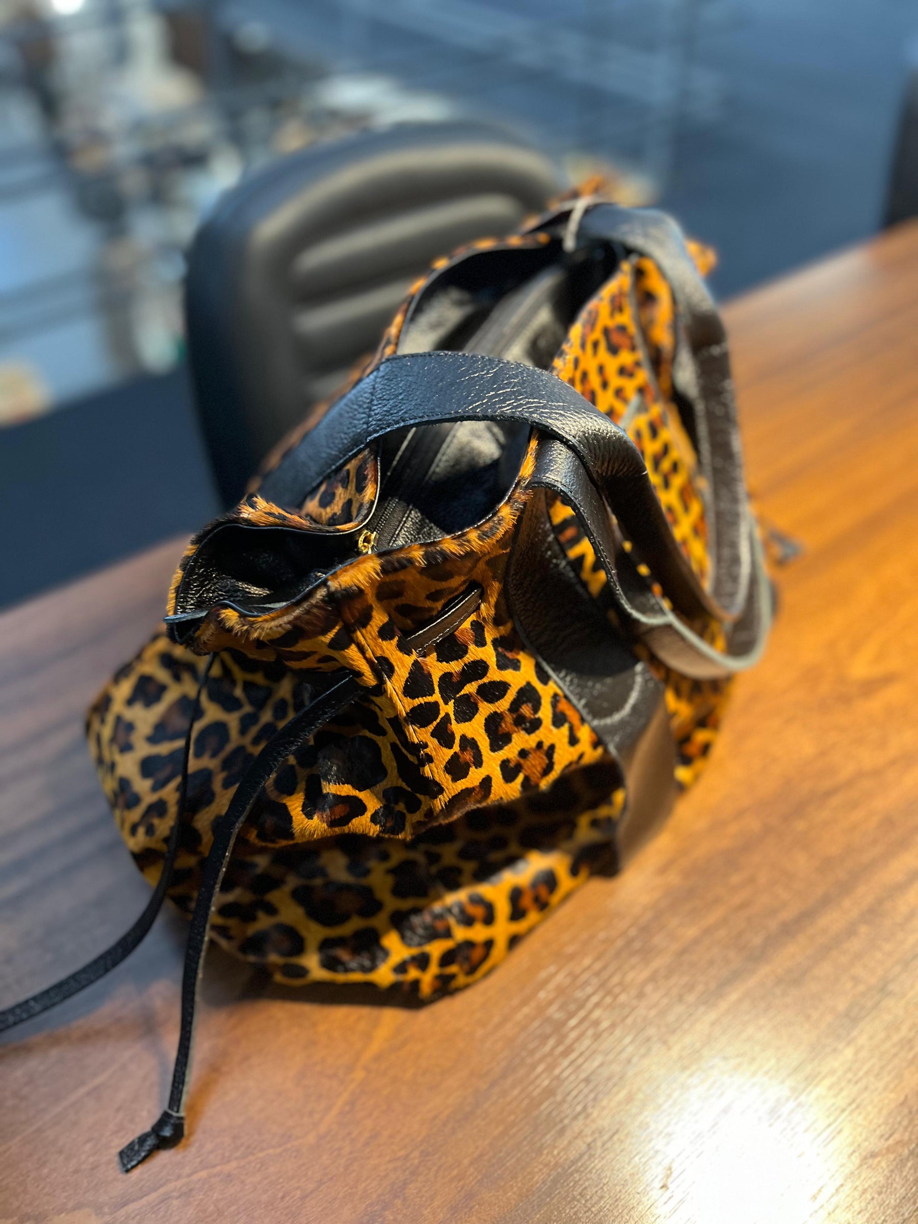 Bolsa SANTORINI em couro legítimo