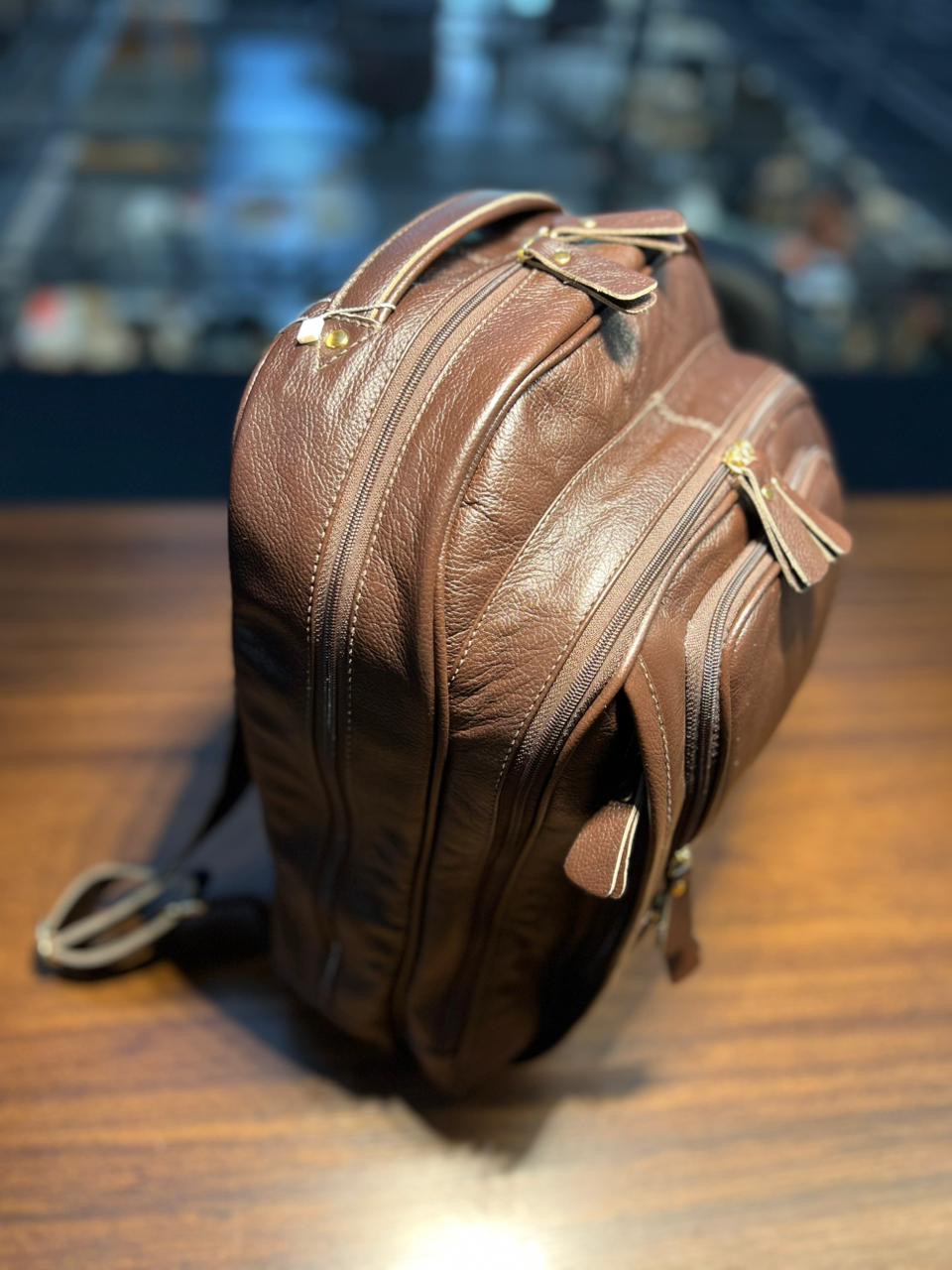 Mochila Masculina GIBRALTAR em couro legítimo