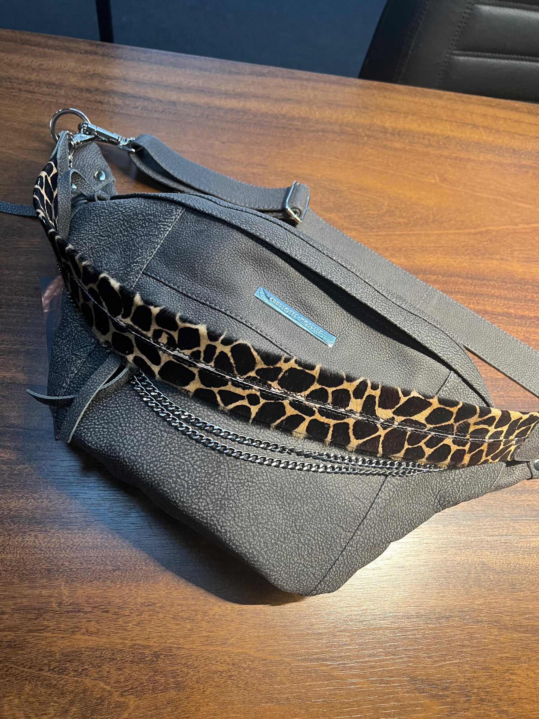 Bolsa IPANEMA em couro legítimo