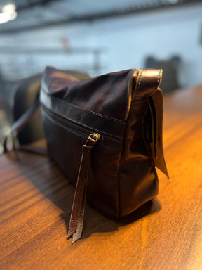 Bolsa CARTEIRO LIVERPOOL em couro legítimo