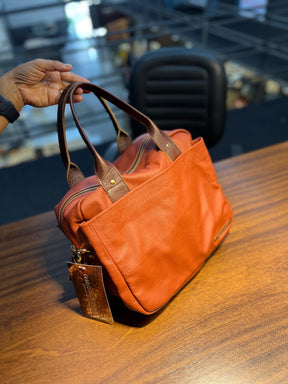 Bolsa BUENOS AIRES em couro legítimo