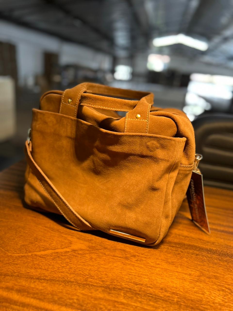 Bolsa BUENOS AIRES em couro legítimo