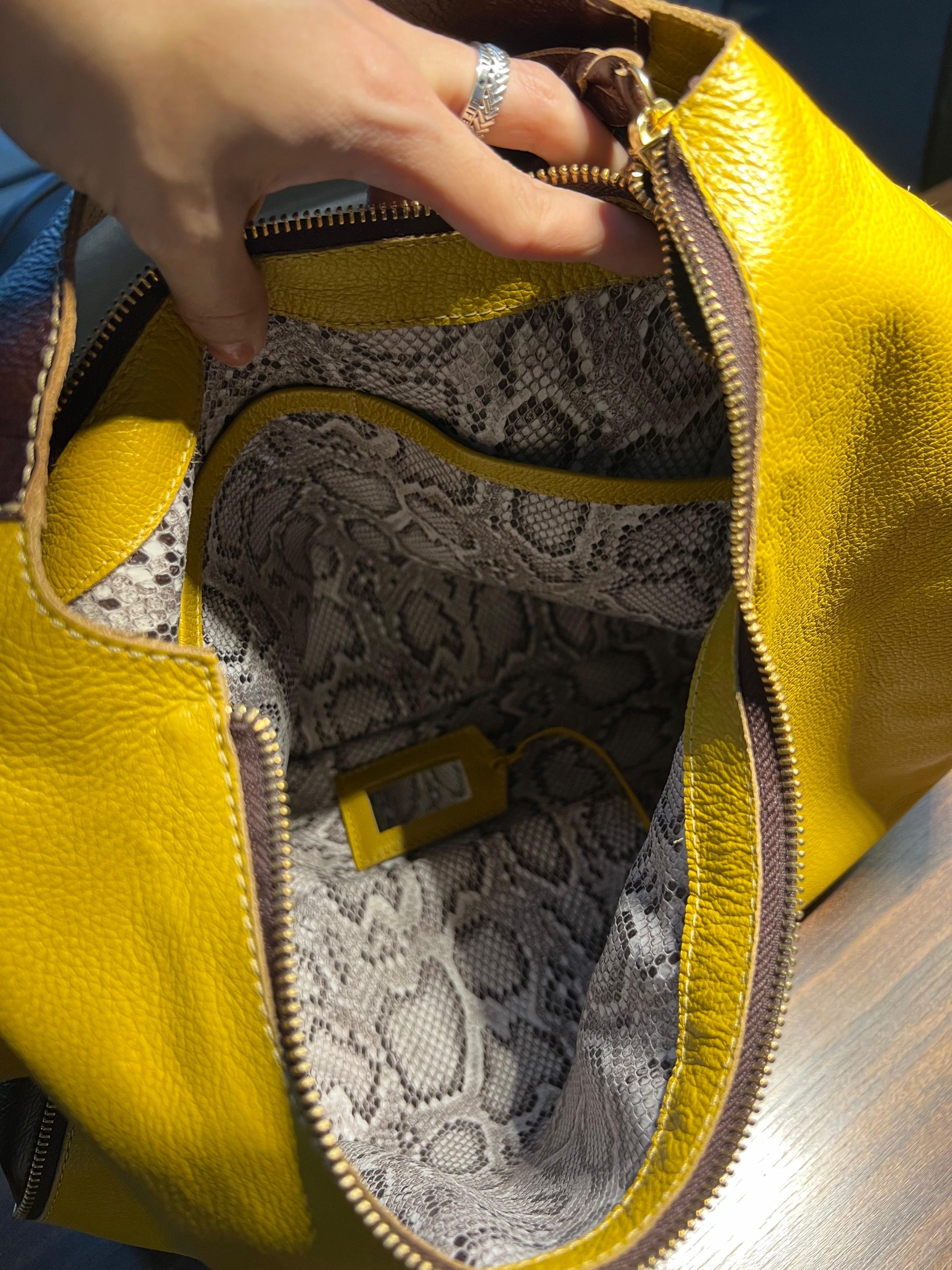 Bolsa BANGKOK em couro legítimo