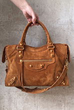 Carregar imagem no visualizador da galeria, Bolsa SPALLA (inspiração Balenciagga) em couro legítimo
