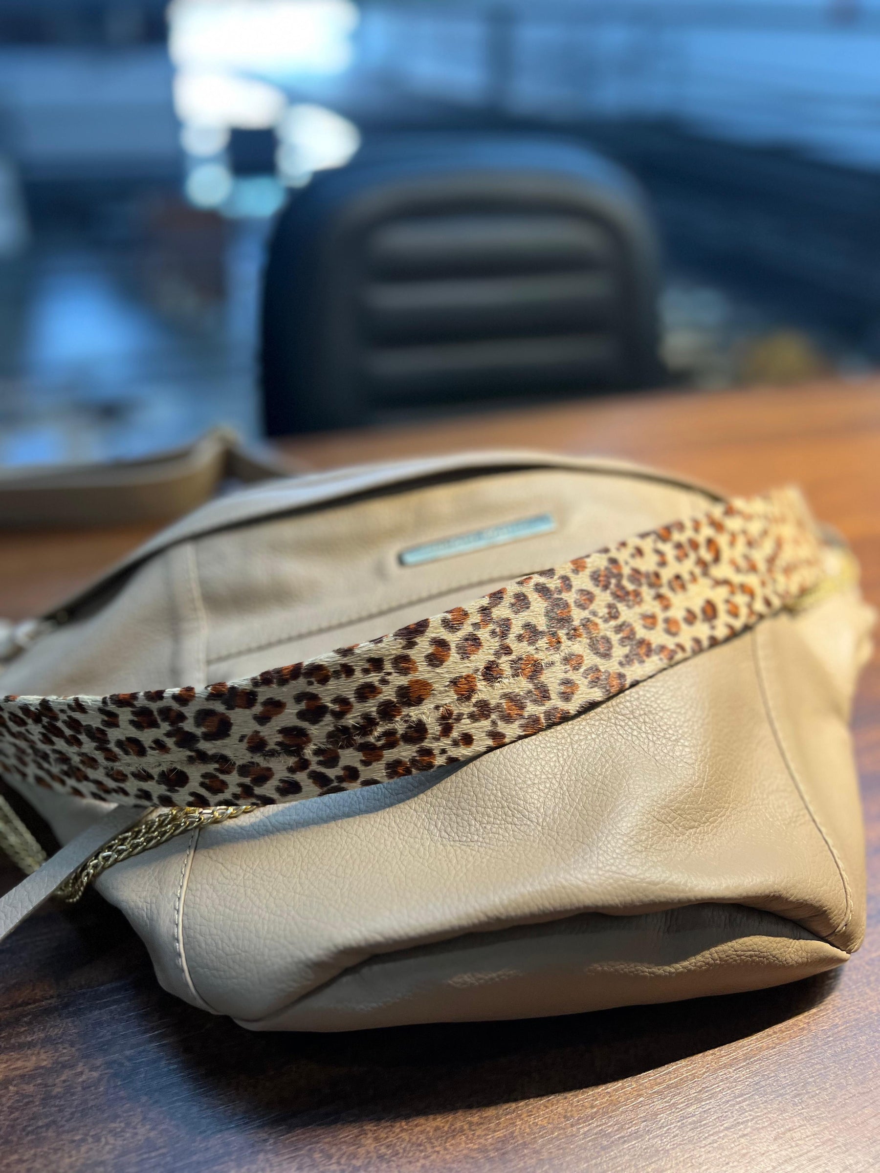 Bolsa IPANEMA em couro legítimo