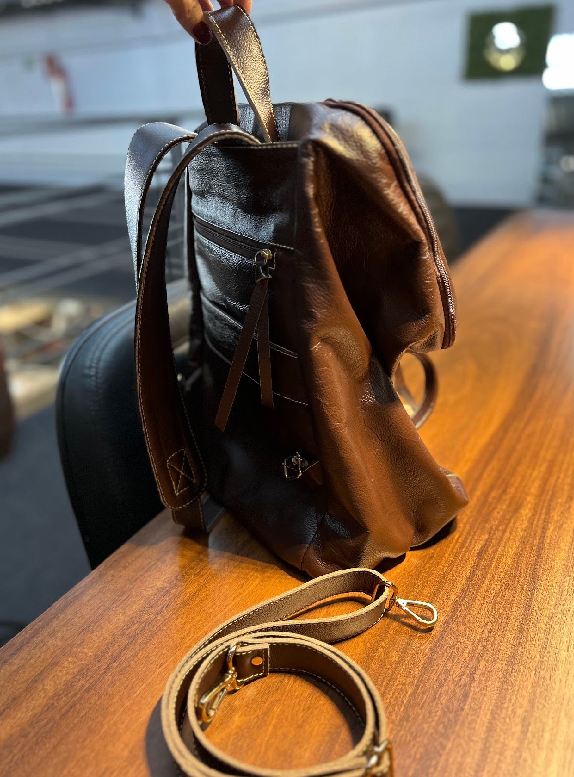 Mala/Mochila ATLAS em couro legítimo