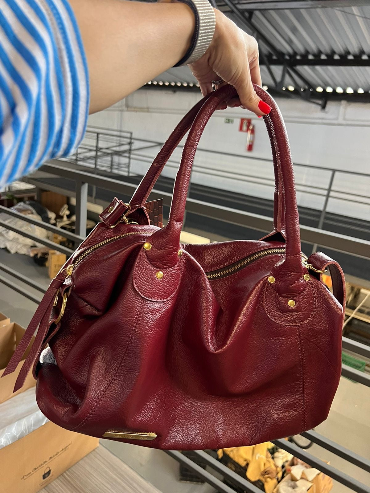 Bolsa ITÁLIA em couro legítimo