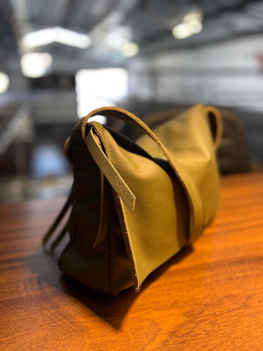 Bolsa CARTEIRO LIVERPOOL em couro legítimo