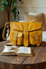 Carregar imagem no visualizador da galeria, Bolsa KASTELLET em couro legítimo
