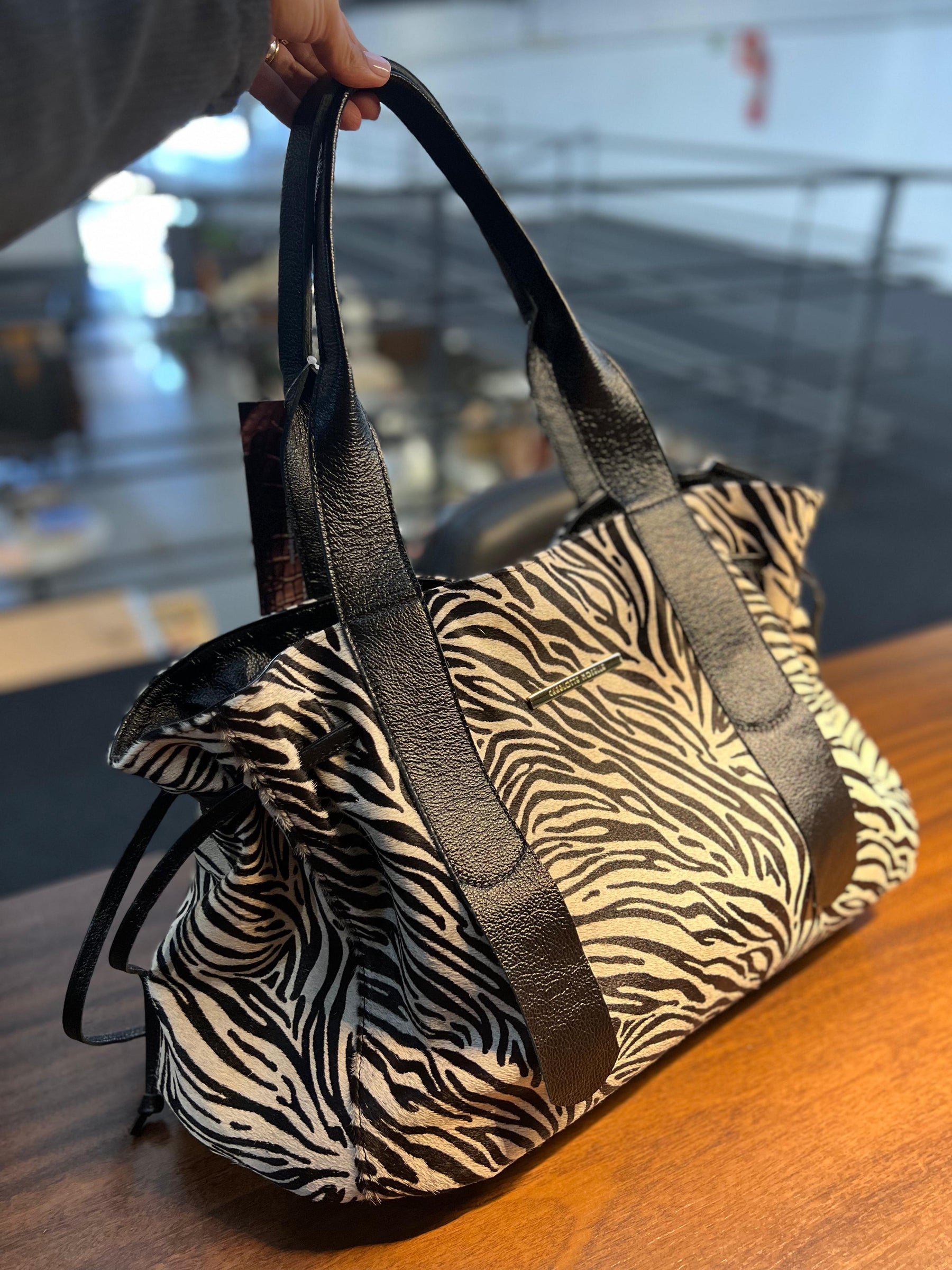 Bolsa SANTORINI em couro legítimo