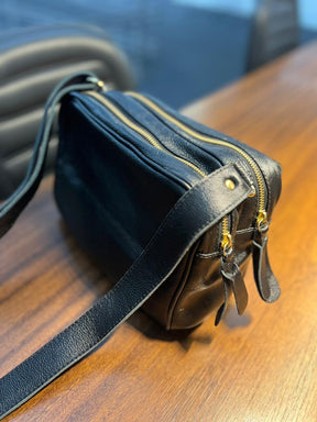 Bolsa GREGA em couro legítimo