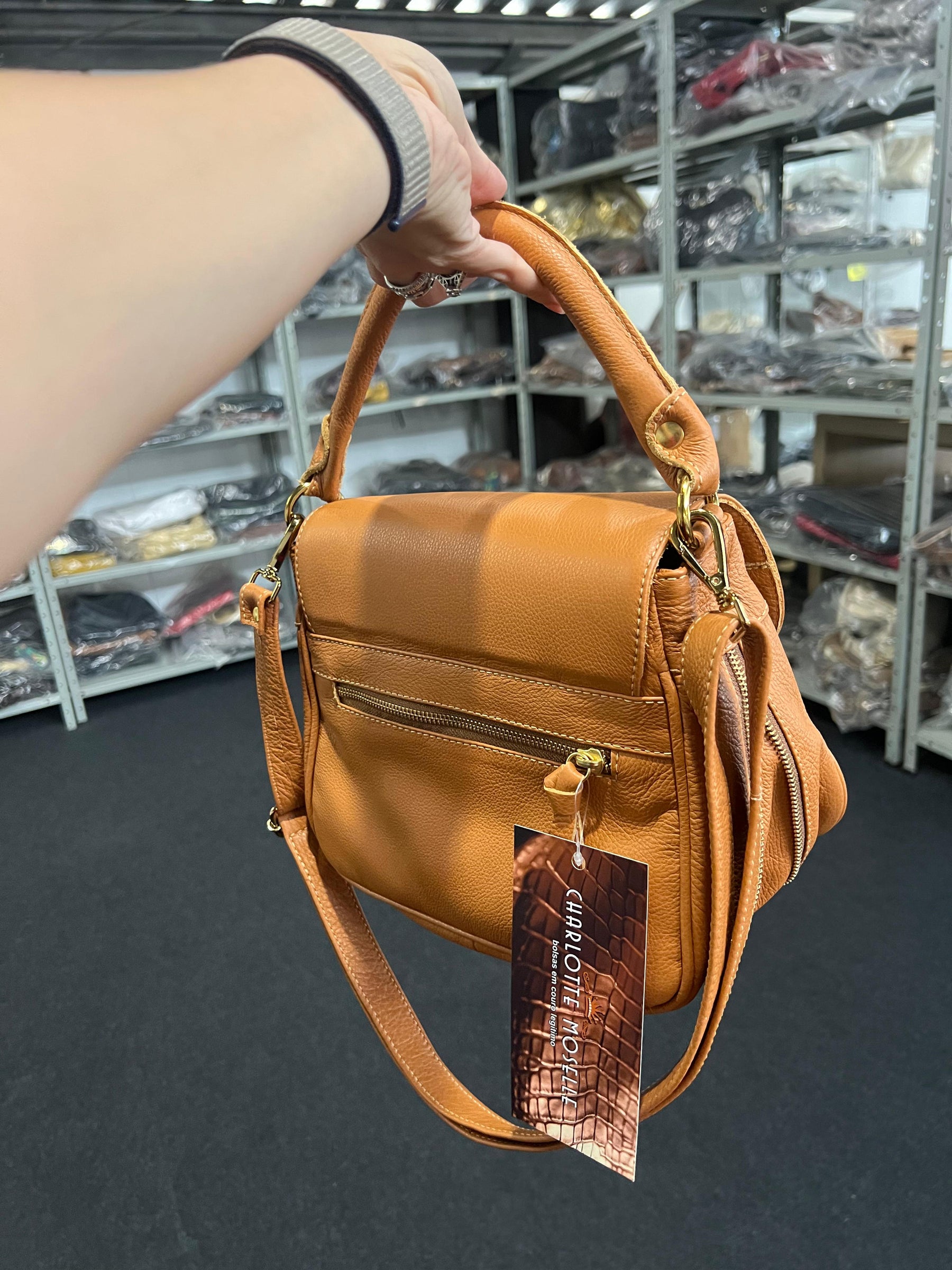 Bolsa INGLESA em couro legítimo