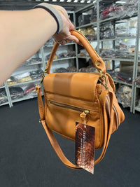 Bolsa INGLESA em couro legítimo