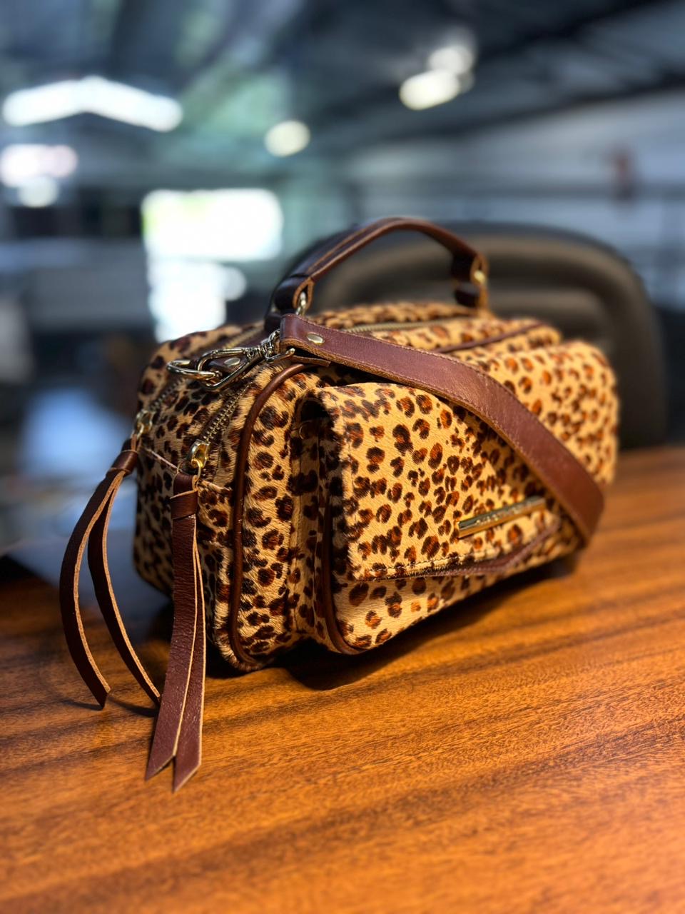 Bolsa MÔNACO em couro legítimo