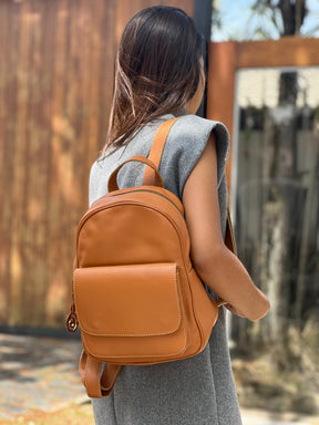 Mochila MONTREAL em couro legítimo