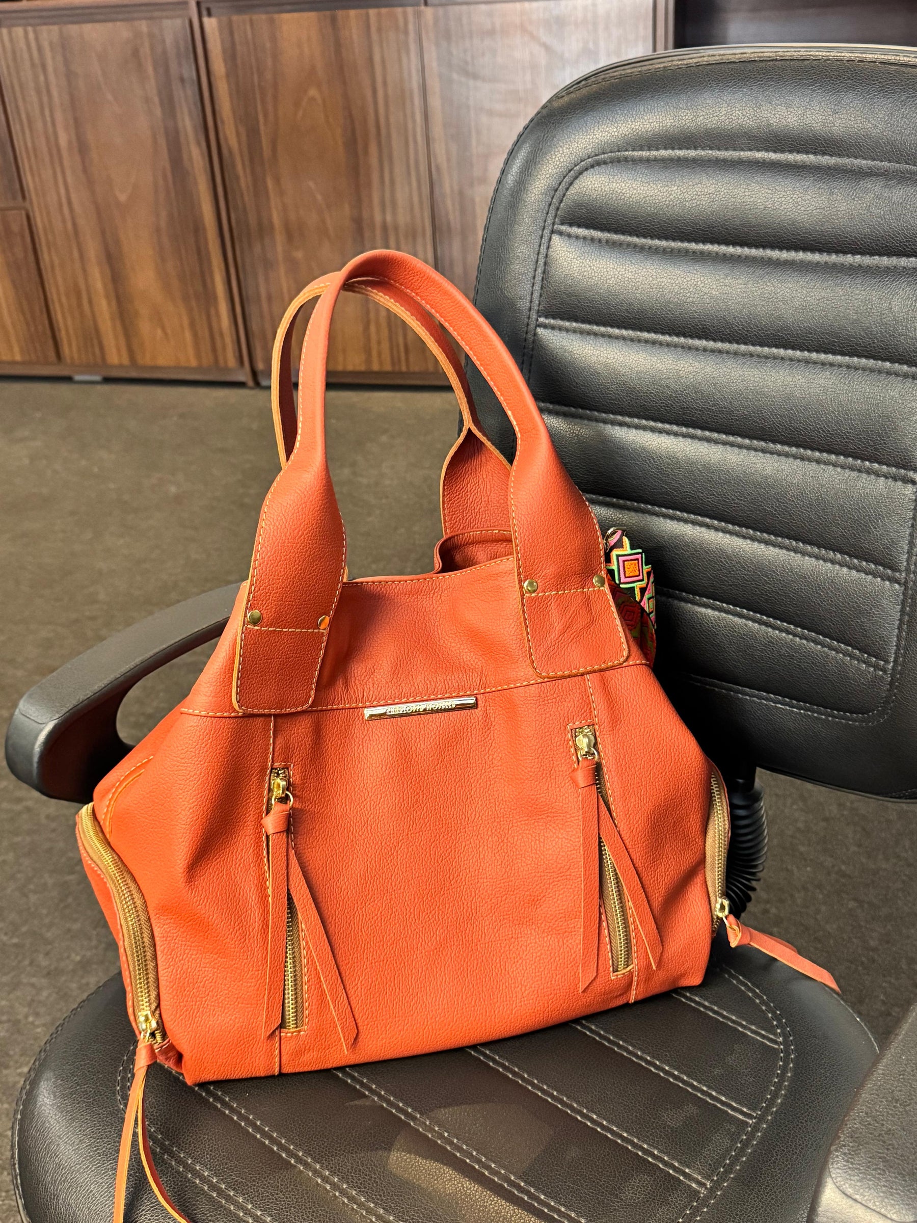 Bolsa MONTEVIDÉO em couro legítimo
