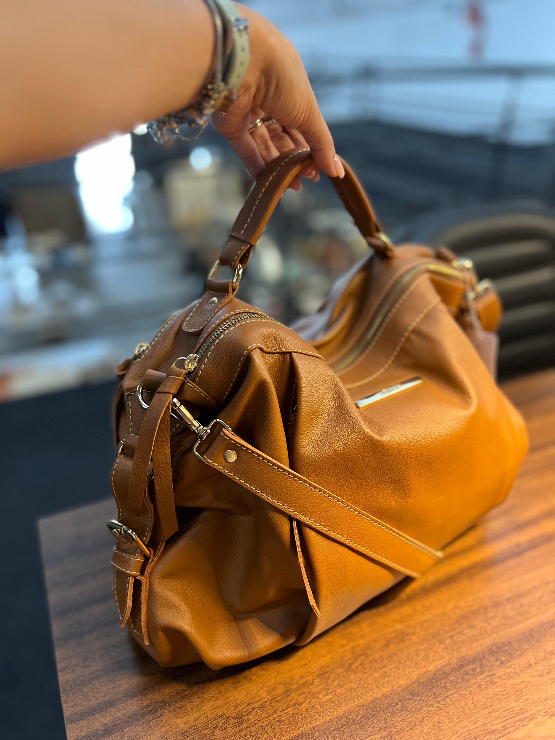 Bolsa LUXEMBURGO em couro legítimo