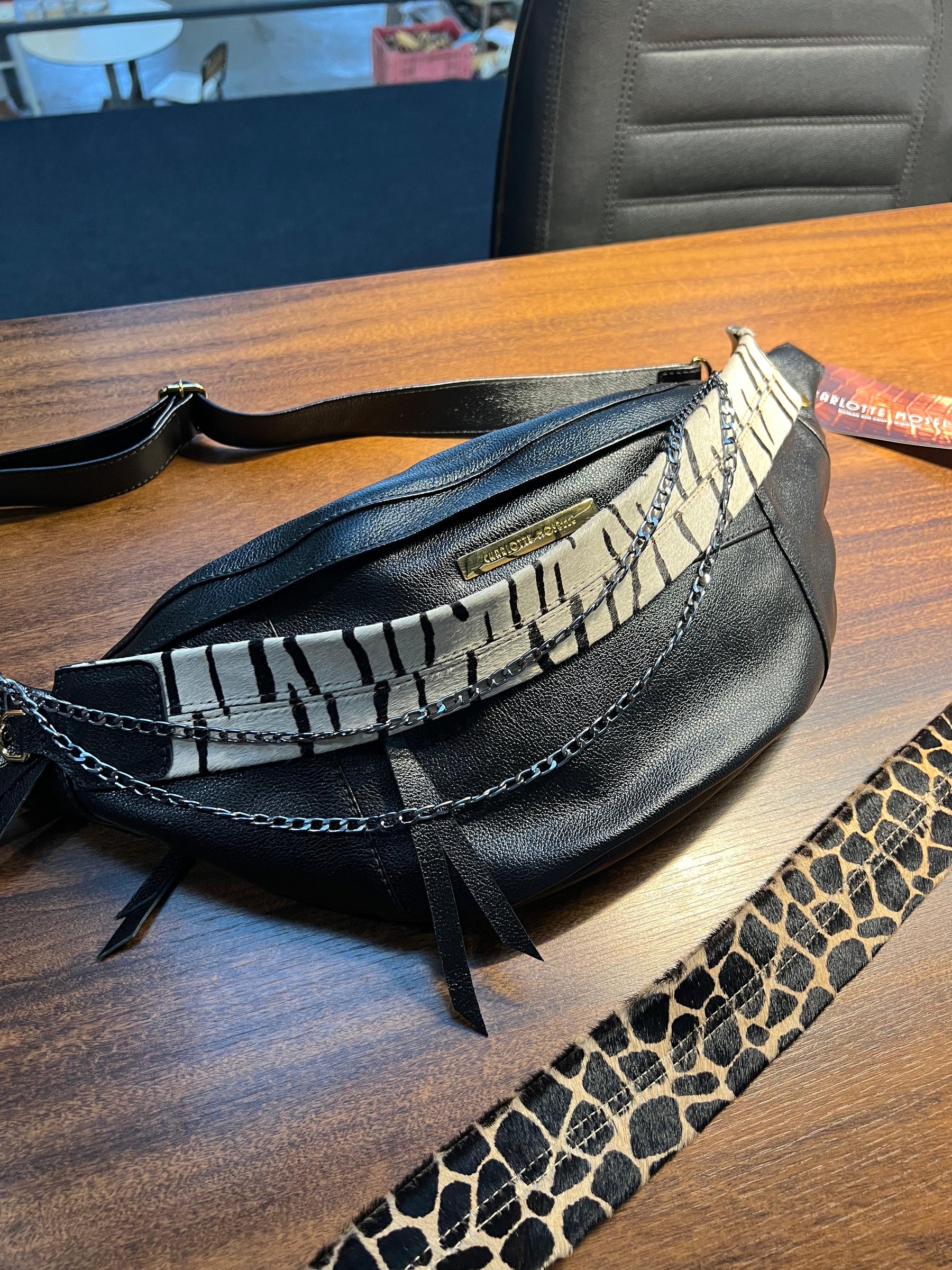 Bolsa IPANEMA em couro legítimo