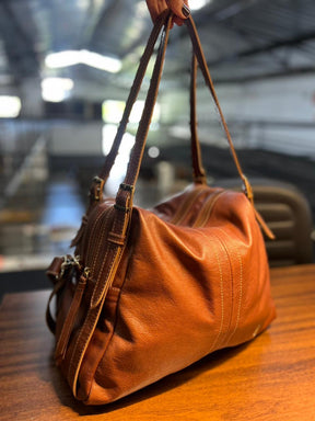 Bolsa NORUEGA em couro Legítimo