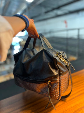 Bolsa SAVANA em couro legítimo de