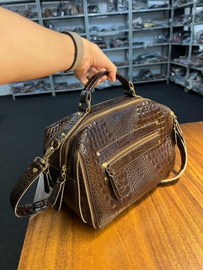 Bolsa SUÍÇA em couro legítimo