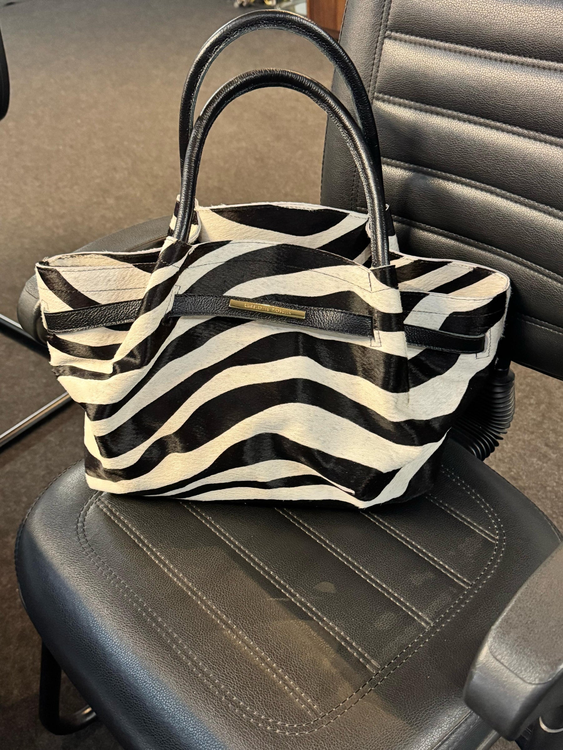 LANÇAMENTO! Bolsa BONATA em couro legítimo