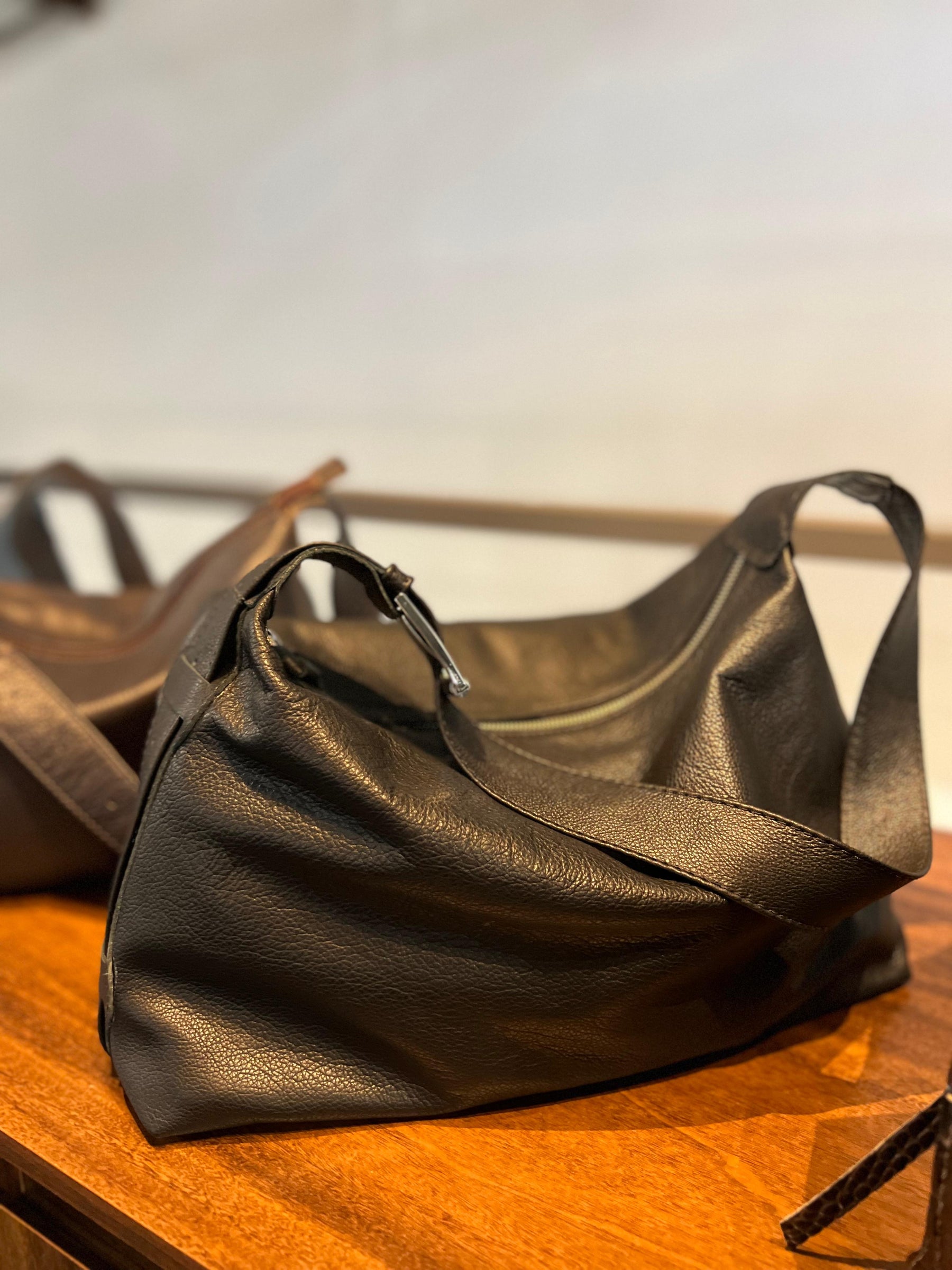 Bolsa LOS ANGELES em couro legítimo