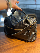 Carregar imagem no visualizador da galeria, Bolsa LUXEMBURGO em couro legítimo

