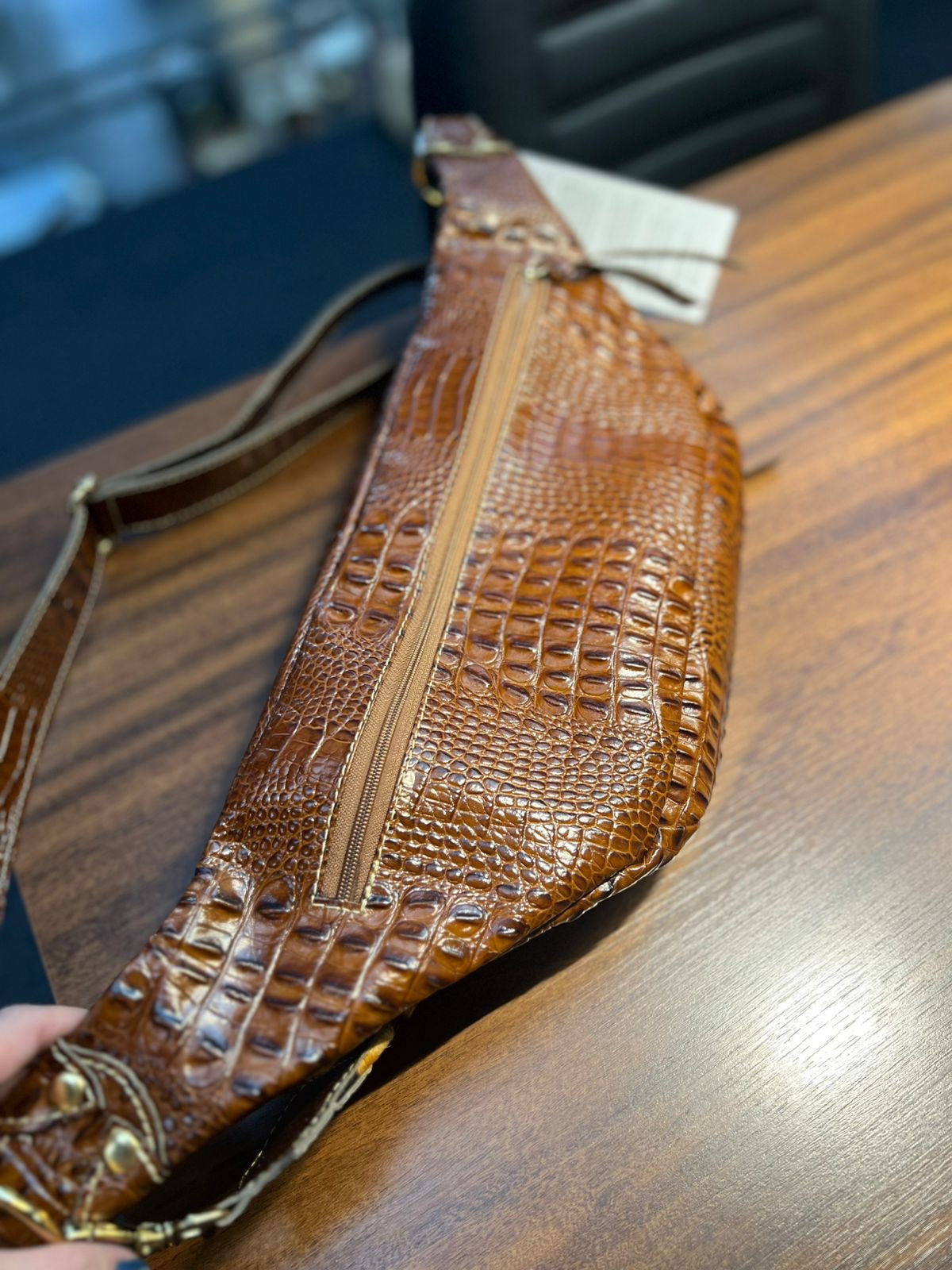 Bolsa IPANEMA em couro legítimo