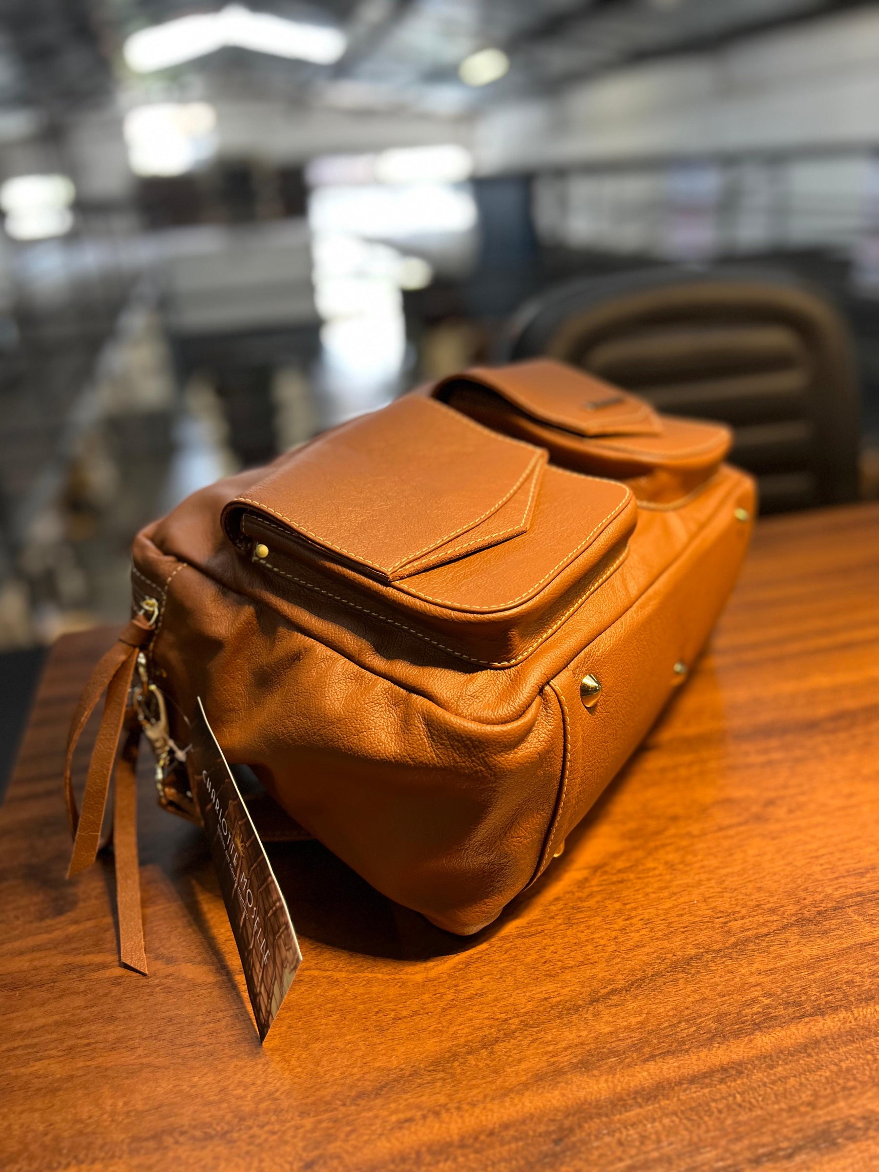 Bolsa COPENHAGEN em couro legítimo