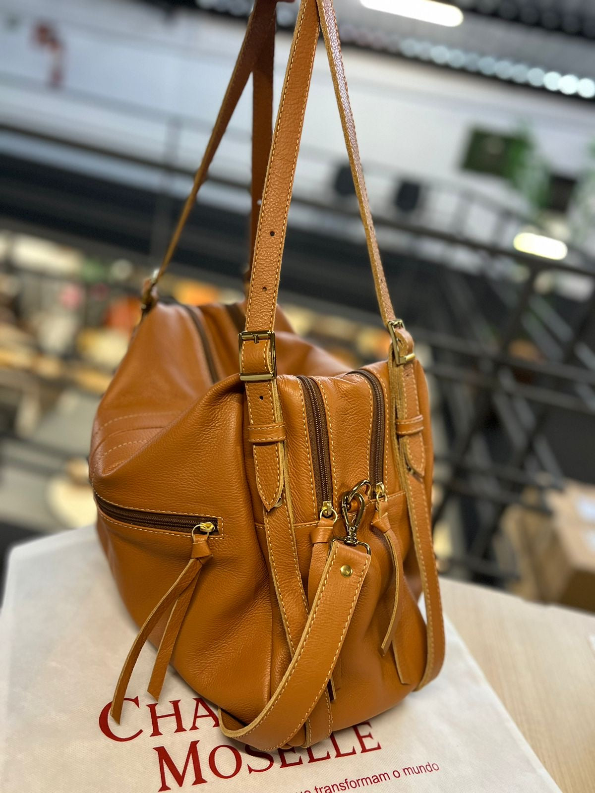 Bolsa NORUEGA em couro Legítimo