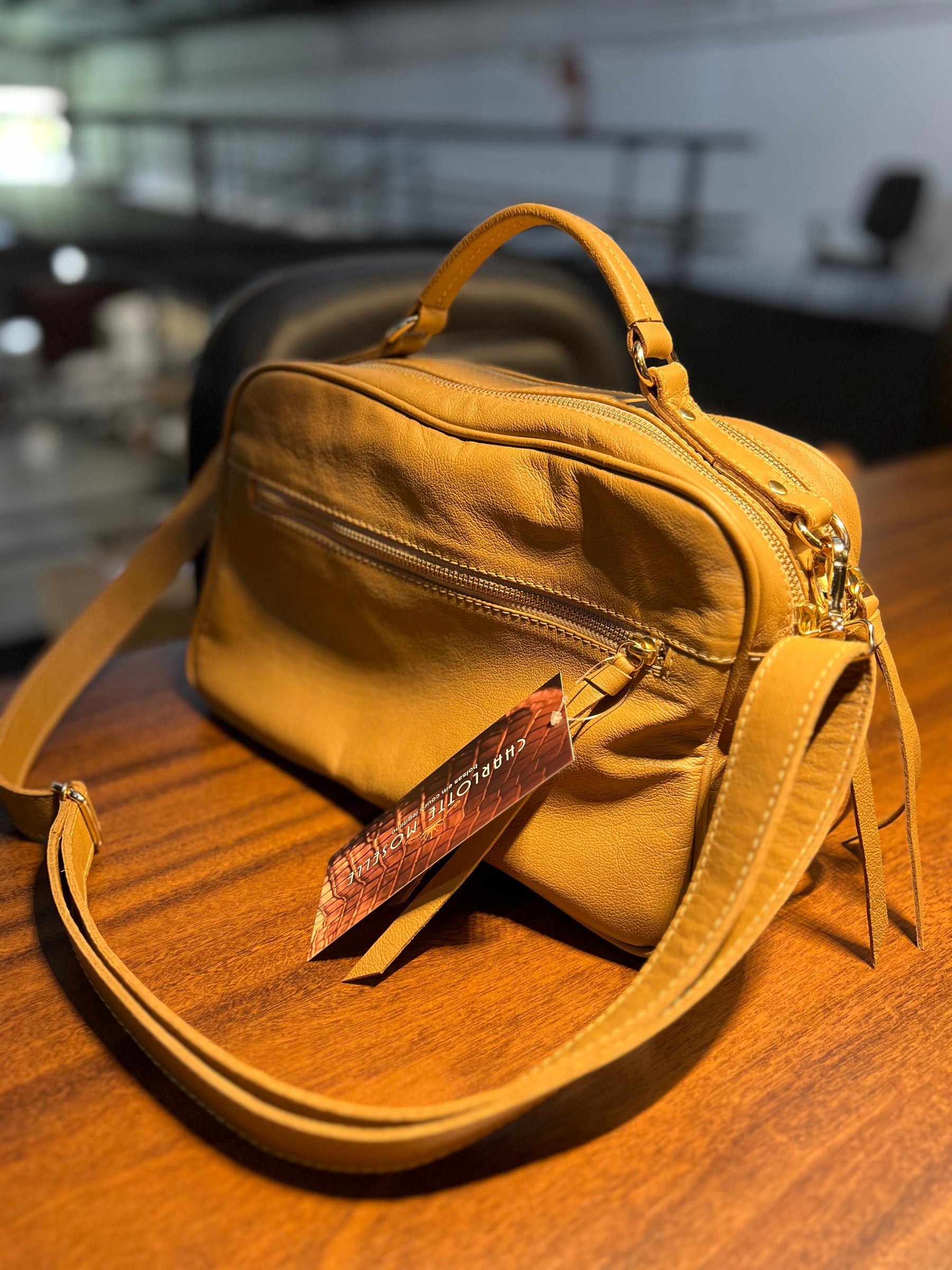 Bolsa MÔNACO em couro legítimo
