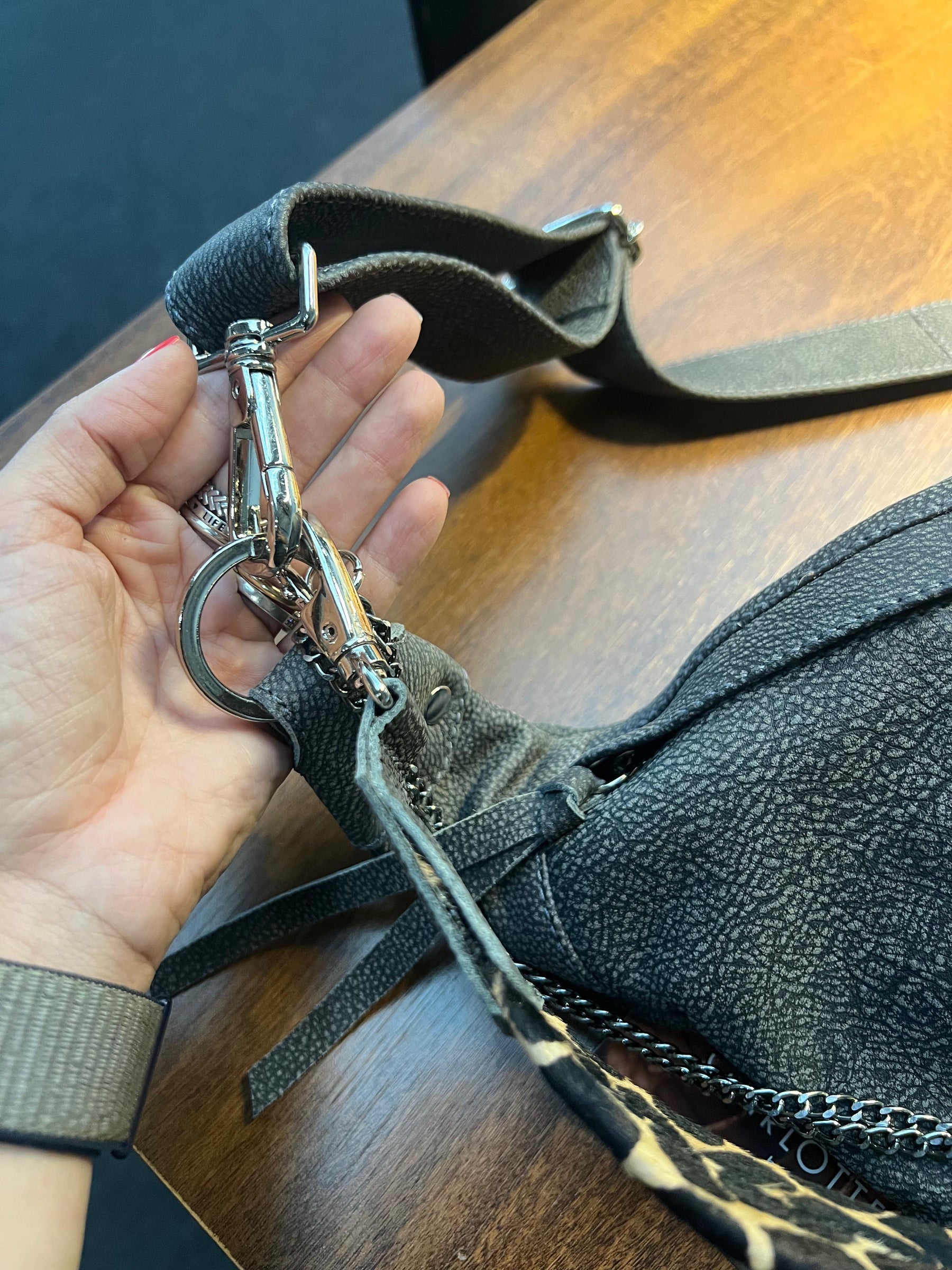 Bolsa IPANEMA em couro legítimo