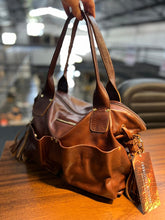 Carregar imagem no visualizador da galeria, Bolsa IBIZA em couro legítimo
