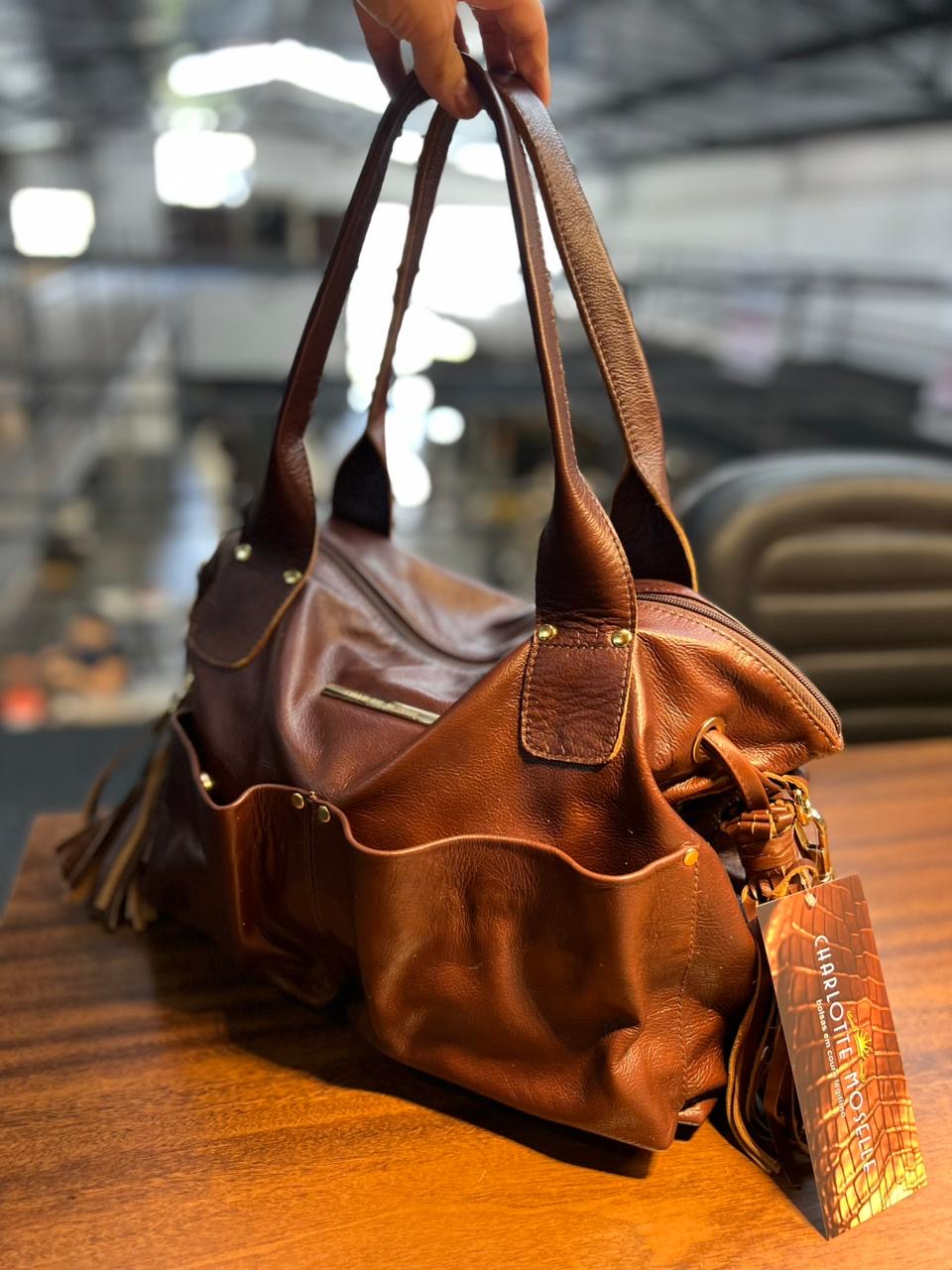 Bolsa IBIZA em couro legítimo