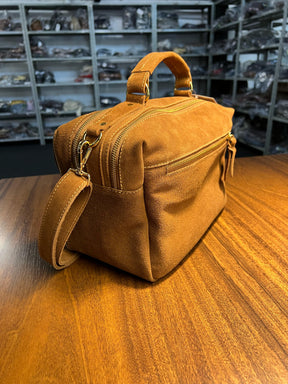 Bolsa SUÍÇA em couro legítimo