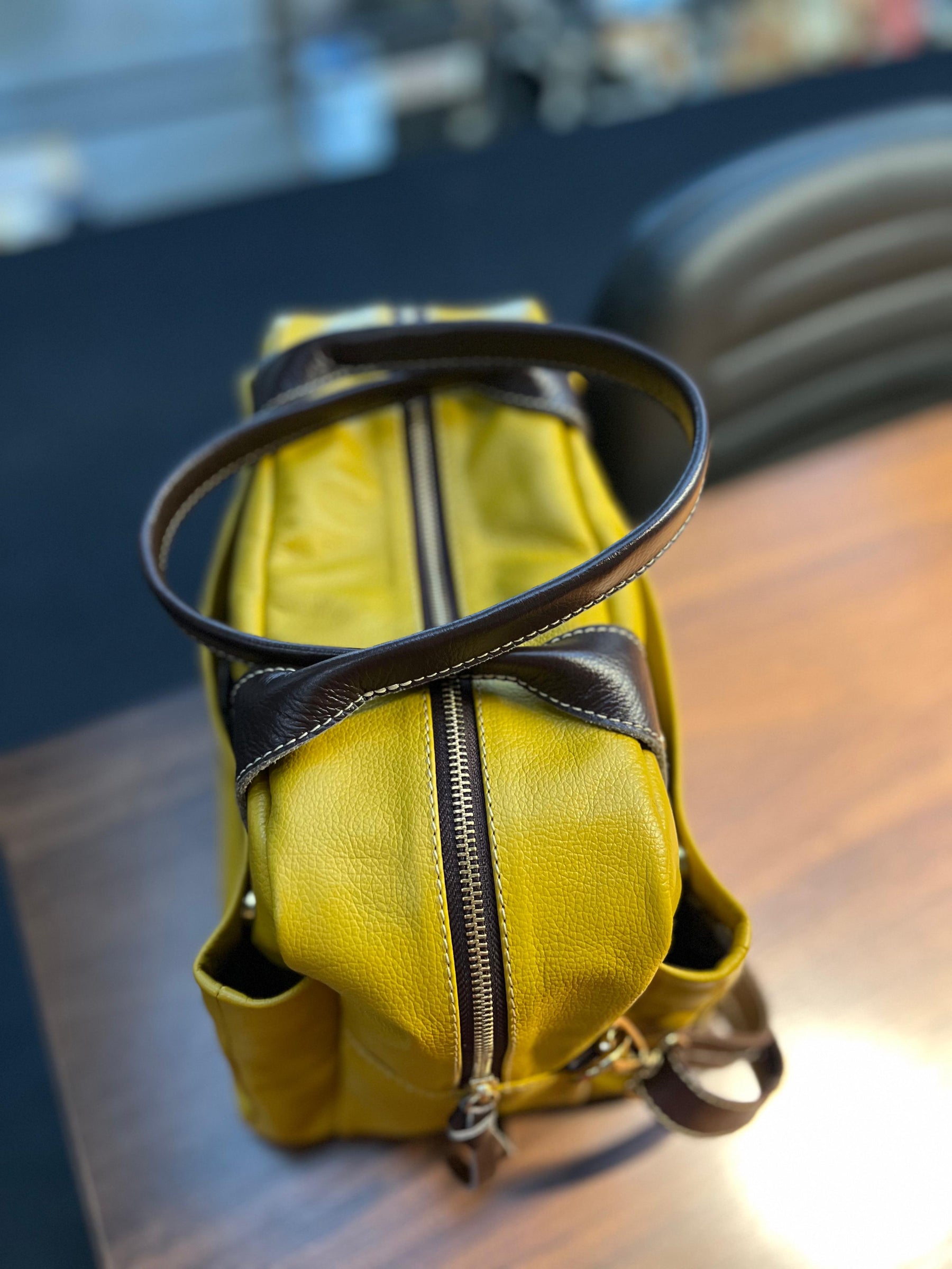 Bolsa BUENOS AIRES em couro legítimo