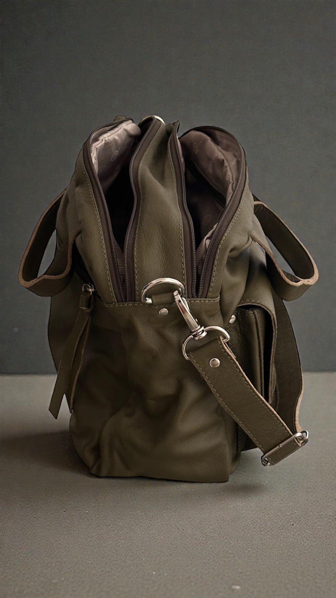 Bolsa COPENHAGEN em couro legítimo