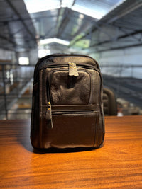 Mochila Masculina GIBRALTAR em couro legítimo
