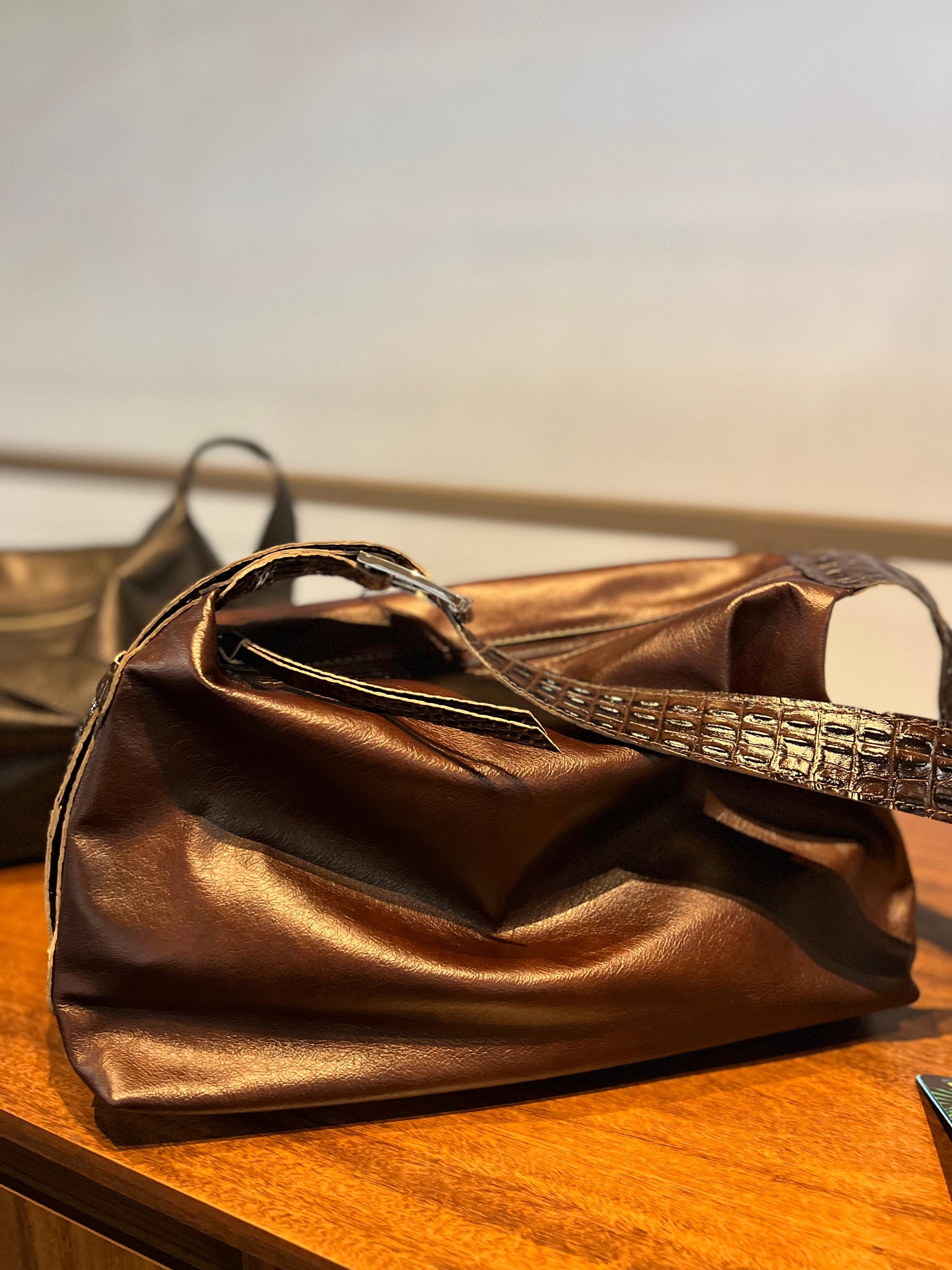 Bolsa LOS ANGELES em couro legítimo