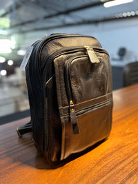 Mochila Masculina GIBRALTAR em couro legítimo