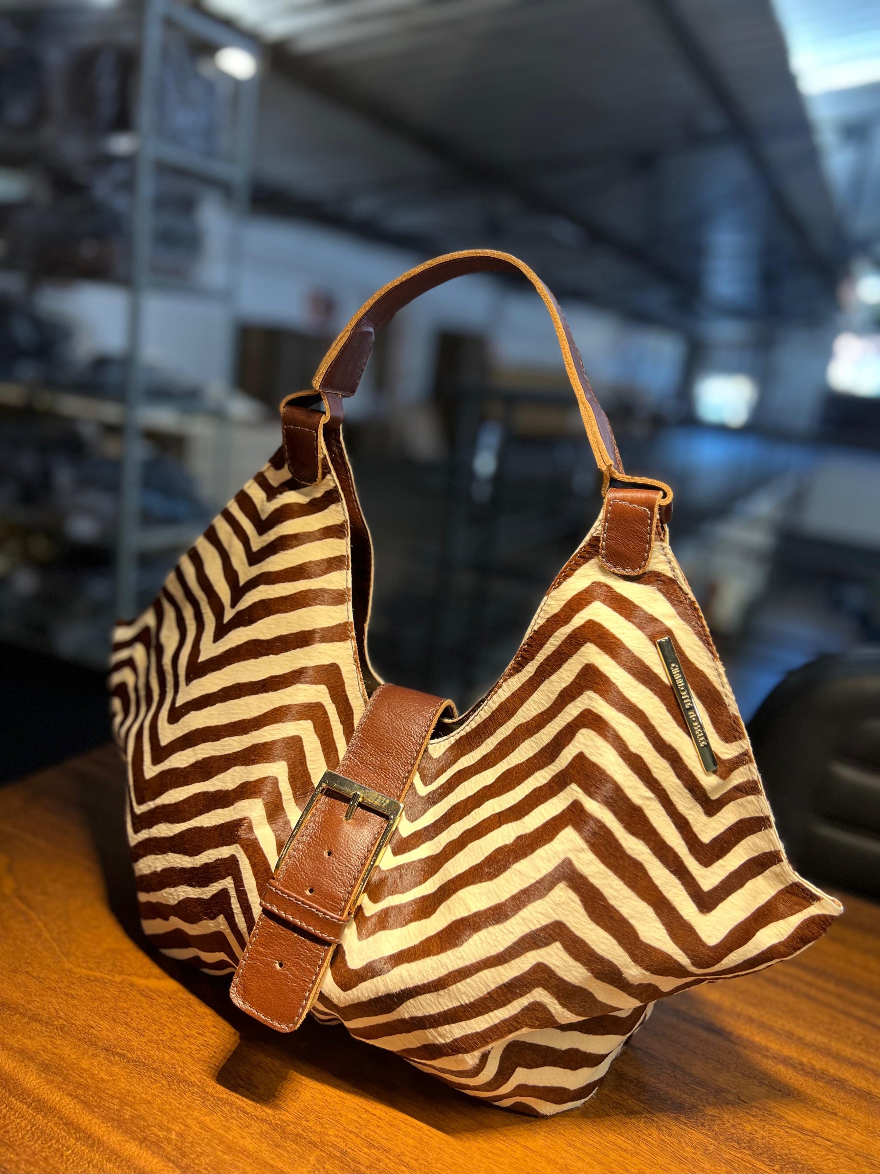 Lançamento! Bolsa CAPRI em couro legítimo