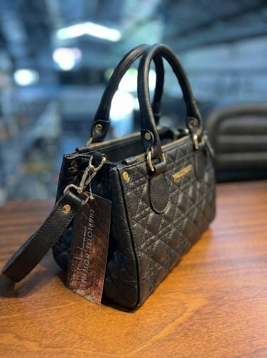 Bolsa TESS em matelassê couro legítimo