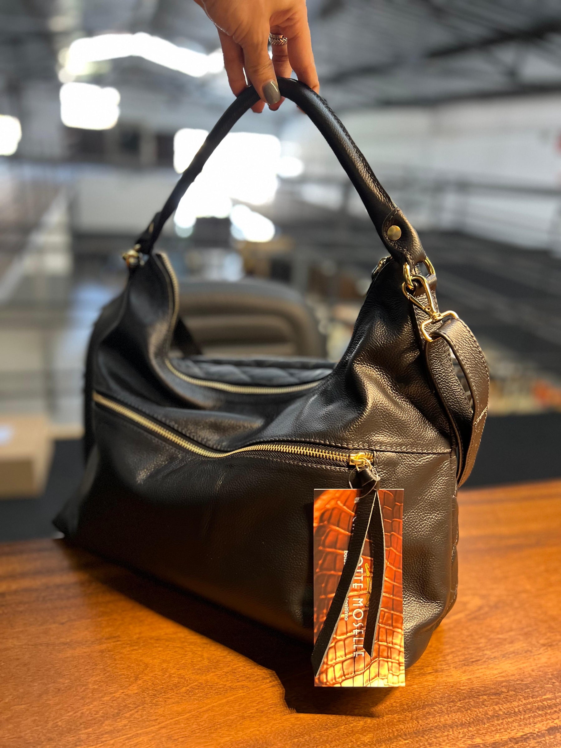 Lançamento! Bolsa ROMÊNIA em couro legítimo